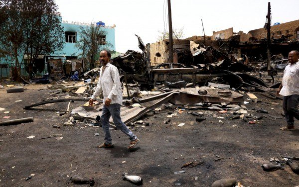 السودان.. تصعيد عسكري ودمار واسع في الخرطوم