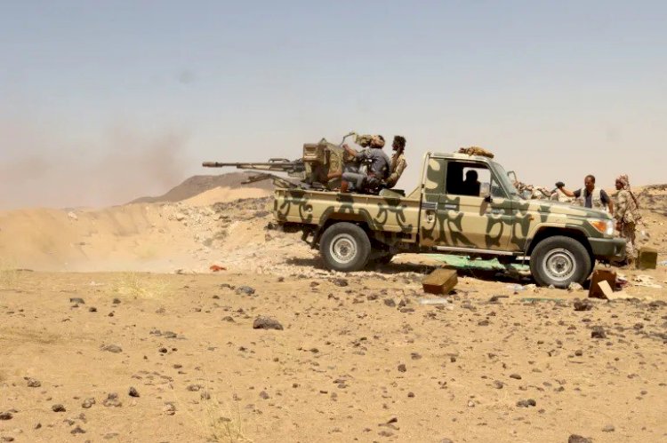 محلل سياسي: التخادم بين الإخوان والحوثي والقاعدة يعمق الأزمة اليمنية