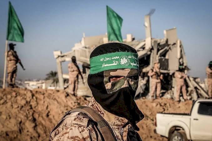 الرد الإيجابي لحماس يربك تل أبيب: إسرائيل تترقّب وقلق من فخ التنازلات