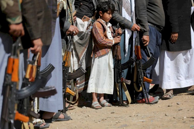 يمنيون.. بوادر تحركات قبلية ضد الحوثيين في الحديدة تشعل الشرارة الأولى للتغيير؟