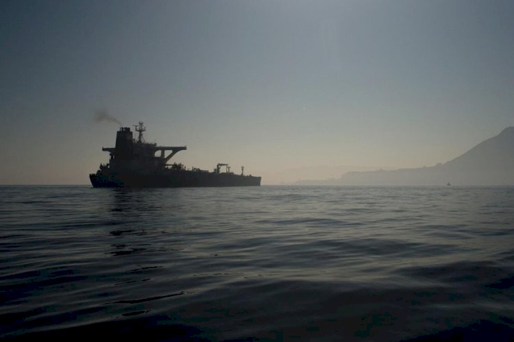 أسطول الظل.. سلاح روسيا الغامض يعبر البحار ويهدد أوروبا