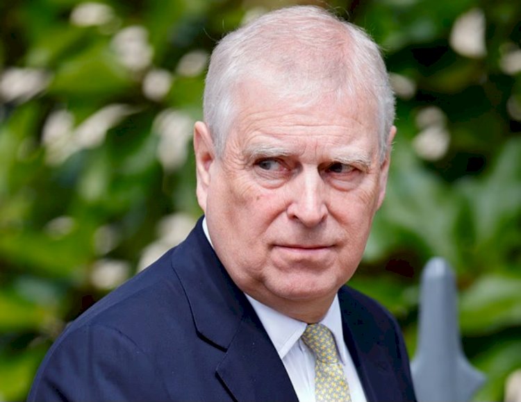 تجريد الأمير أندرو من ألقابه الملكية بعد فضائح إبستين يهز القصر البريطاني