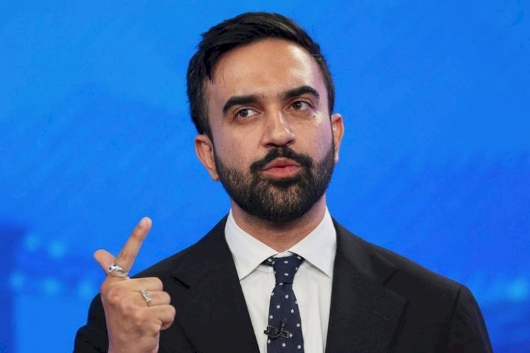 مسلم أربك المؤسسة الأمريكية.. كيف قلب ممداني موازين السباق إلى عمدة نيويورك؟