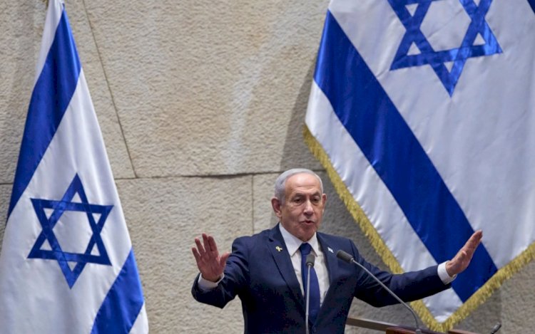 تصعيد خطير في الضفة: مستوطنون يحرقون قرية فلسطينية ونتنياهو يندد