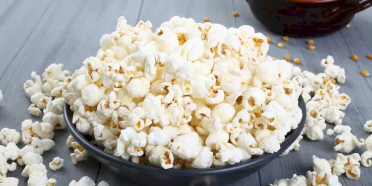 طرق مبتكرة لتحضير الفشار بنكهات مختلفة تجعل سهرتك أطيب