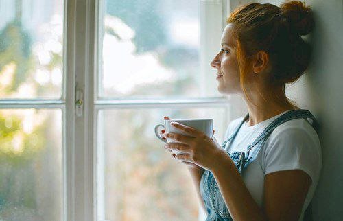 أبراج تفضّل الابتعاد عن السوشيال ميديا.. الهدوء أهم من الظهور