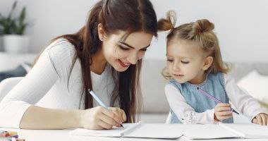 5 خطوات ذكية لمساعدة الأمهات على تخطي توتر الامتحانات