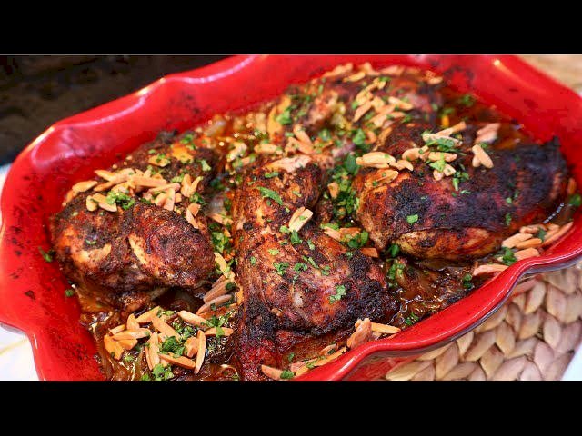 صينية الدجاج بالسماق في الفرن.. وصفة شرقية بنكهة غنية وسهلة التحضير