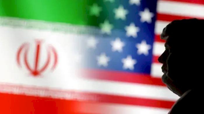 أستاذ علوم سياسية: صدام الإرادات بين إيران وإسرائيل وأمريكا يضع الشرق الأوسط على حافة انفجار استراتيجي شامل