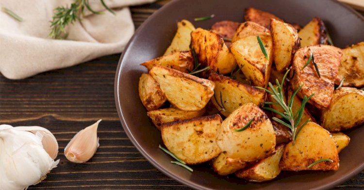 بطاطس مشوية بالجبنة والزعتر.. وصفة سحور لذيذة ومشبعة