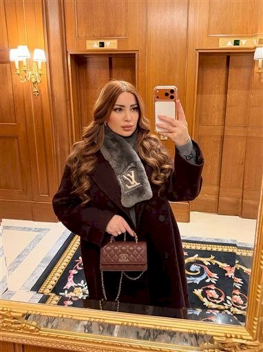 نسرين طافش تتألق في باريس بإطلالة شتوية فاخرة ولمسات راقية