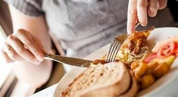 نصائح صحية بعد الإفراط في أكل العيد