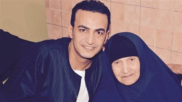 وفاة والدة الفنان سمسم شهاب ورسالة وداع مؤثرة يطلب فيها الدعاء