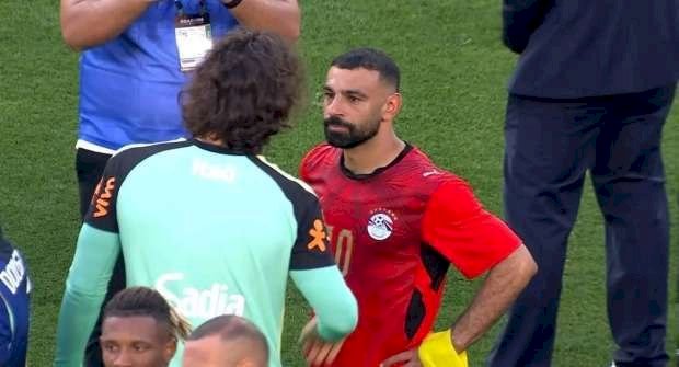 محمد صلاح يجتمع مع أليسون وفابينيو في لقاء يعيد ذكريات ليفربول الذهبية
