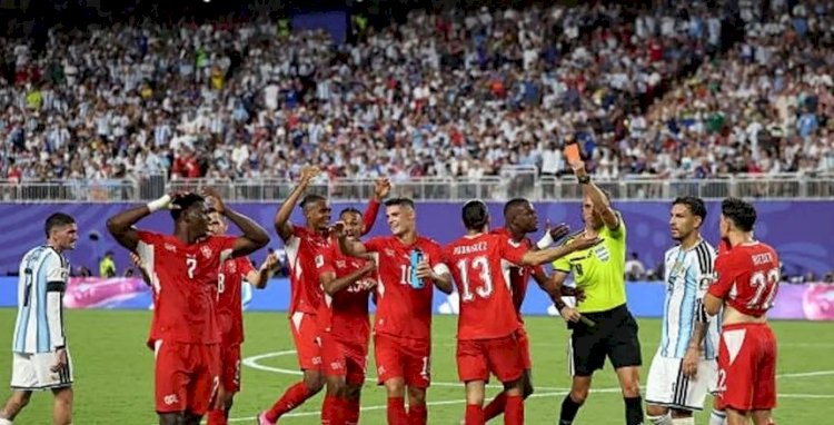 اتهامات سويسرية تلاحق التحكيم بمحاباة الأرجنتين بعد جدل جديد في كأس العالم 2026