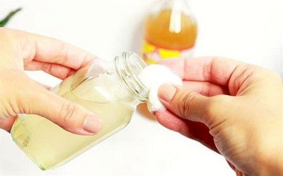 طريقة عمل تونر بلسم الليمون في البيت لنضارة البشرة وتوحيد لونها