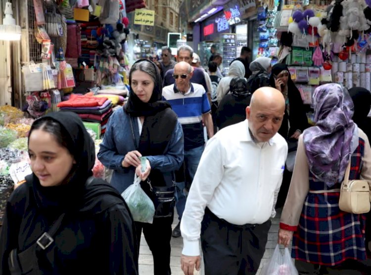 اقتصاد إيران يترنح.. العقوبات الأمريكية تضاعف أوجاع التضخم والفقر